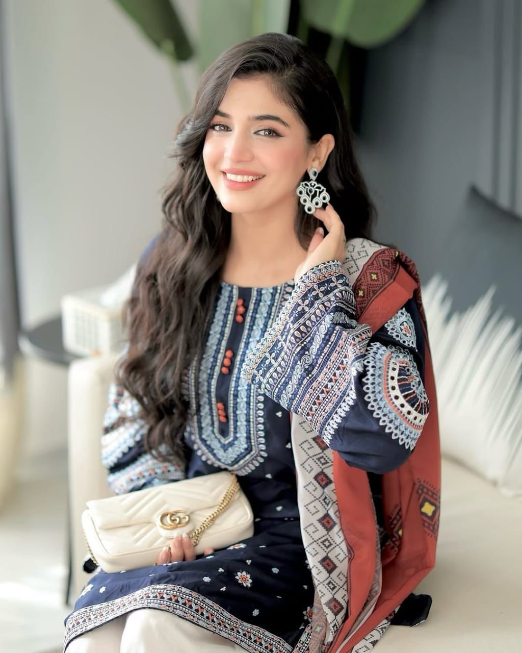 Jazmin Winter Collection 2025 – 3PC Premium Air-Jet Dhanak Embroidered Suit with Digital Printed Pashmina Wool Shawl