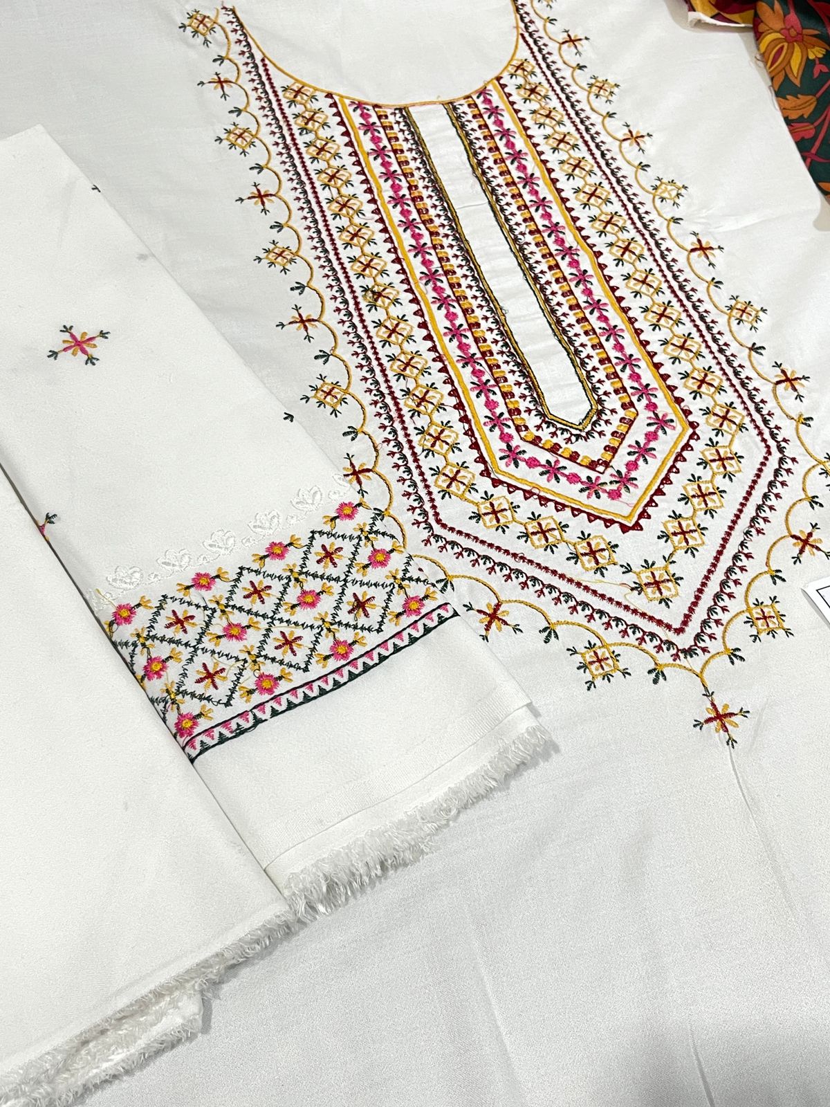 Sapphire Luxury Embroidered Dhanak 3PC Suit – Heavy Neck & Daman Embroidery with Digital Printed Pashmina Shawl