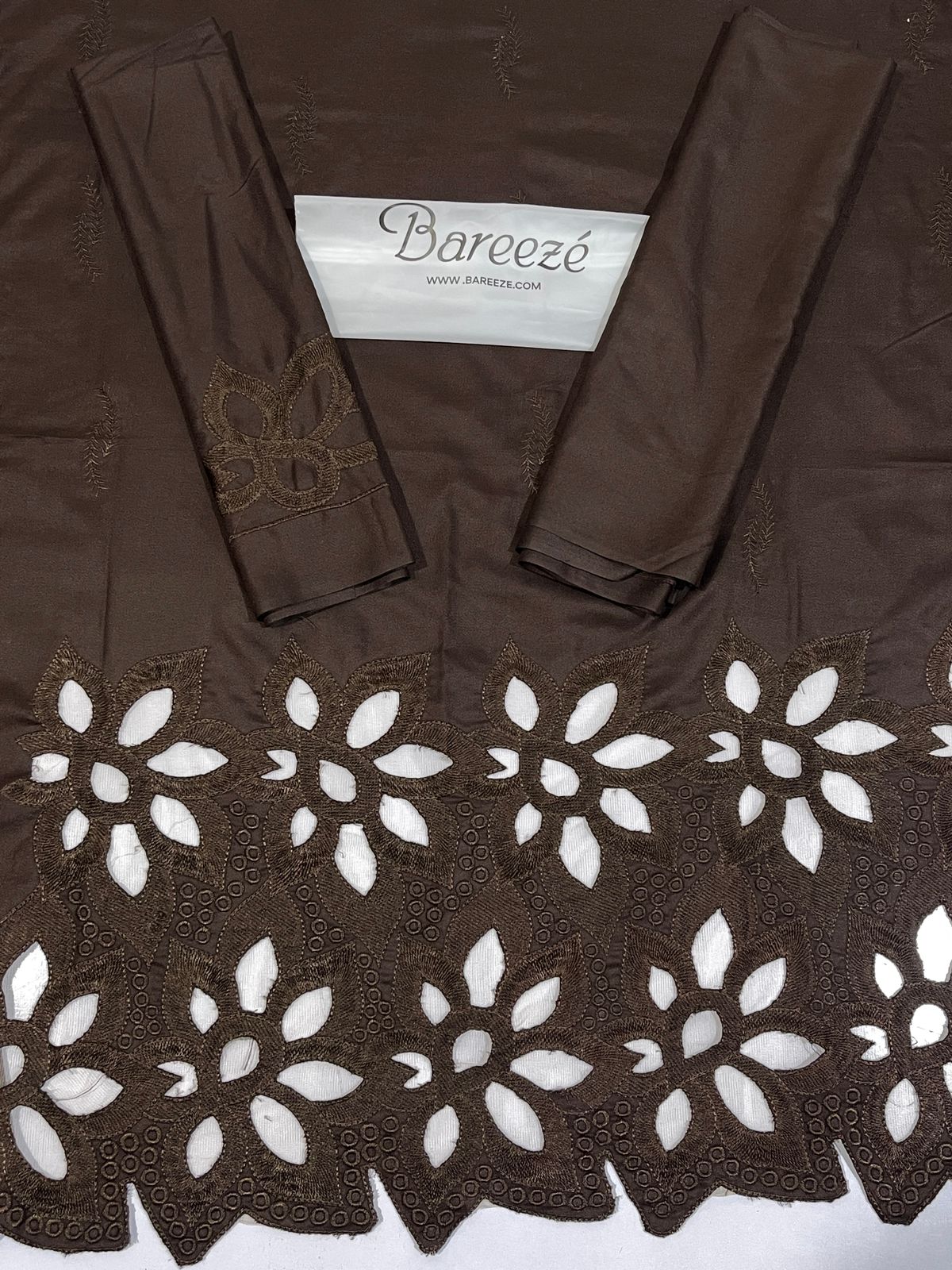 Tawakal Winter Collection 2025 | 2PC Dhanak Embroidered Suit – Shirt & Trouser