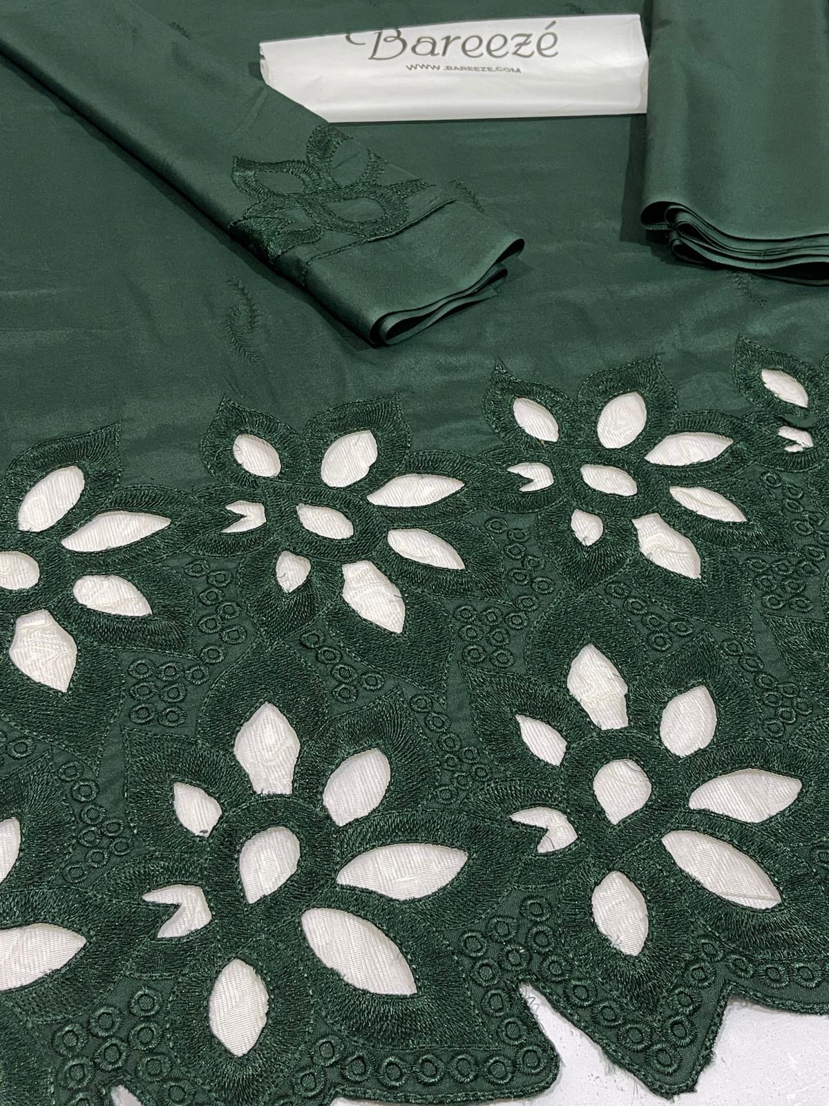Tawakal Winter Collection 2025 | 2PC Dhanak Embroidered Suit – Shirt & Trouser