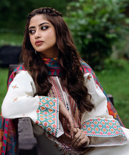 Sapphire Luxury Embroidered Dhanak 3PC Suit – Heavy Neck & Daman Embroidery with Digital Printed Pashmina Shawl